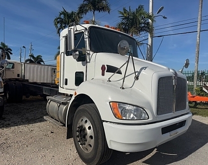 2021 Kenworth T270